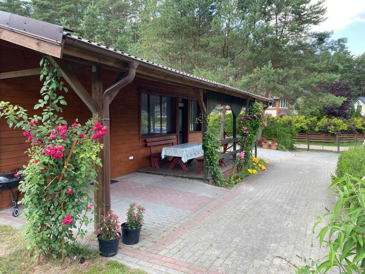 Domek Letniskowy Nad Jeziorem Wiejskim Lakie Exterior foto